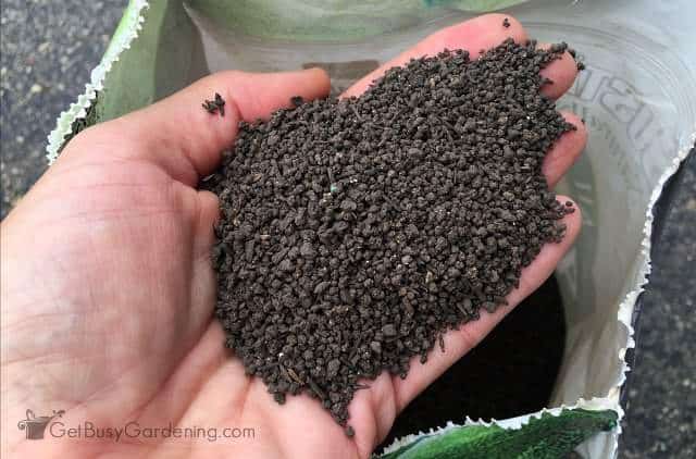 Natural fertilizer granules