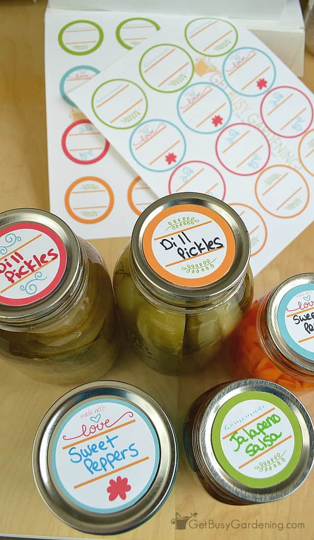 Add bright pops of color to your canning jars with these free printable canning labels! Perfect for adding a cute, personal touch to your home canned food!