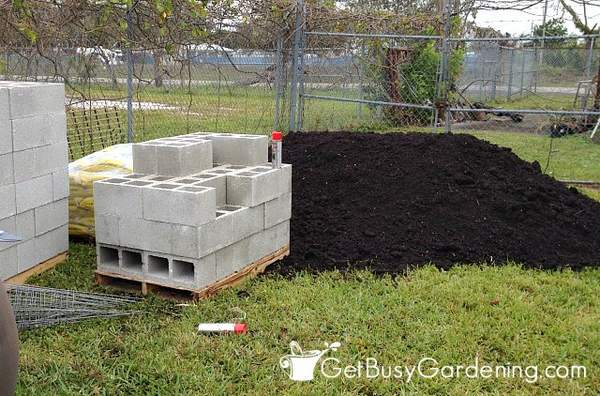 Raised Bed Vegetable Garden - Concrete Blocks Planter for Small Spaces