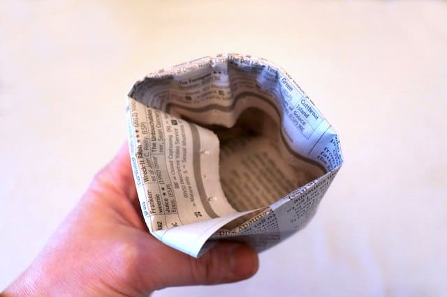 Round newspaper pot completed and ready to use Round newspaper pot completed and ready to use