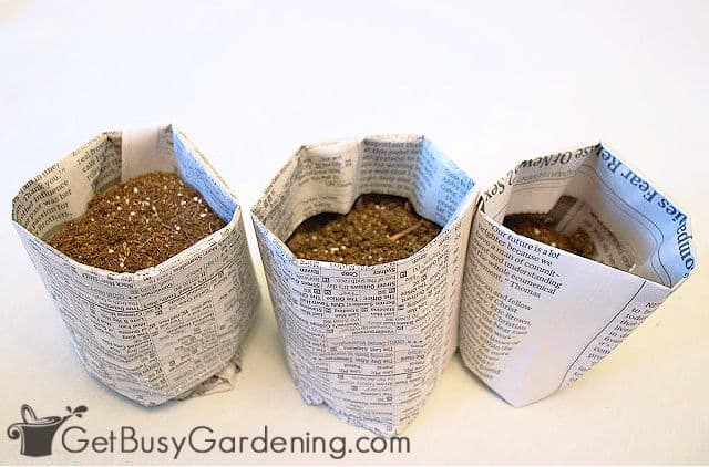 Round newspaper seed starter pots