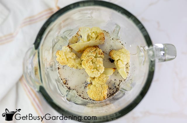 Creating cauliflower puree to thicken healthy potato soup