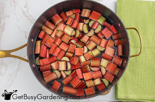 Cooking rhubarb before canning